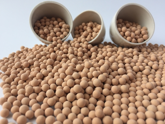 Efficiënt moleculair zeefdesiccant met een massa-dichtheid van G/Ml ≥ 0,72 voor adsorptie