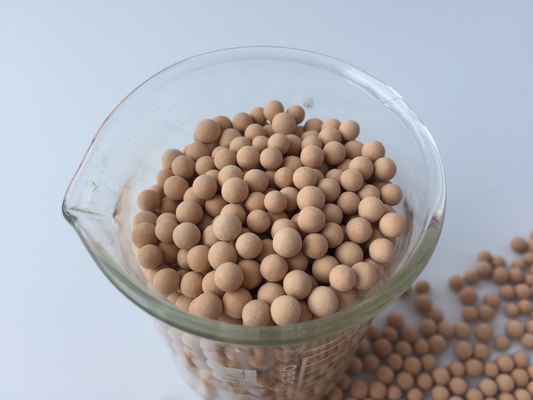 Efficiënt moleculair zeefdesiccant met een massa-dichtheid van G/Ml ≥ 0,72 voor adsorptie